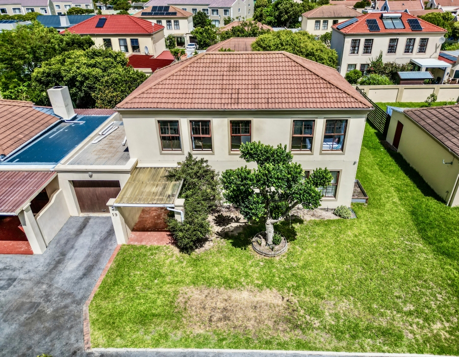 3 Bedroom Property for Sale in Sandbaai Western Cape